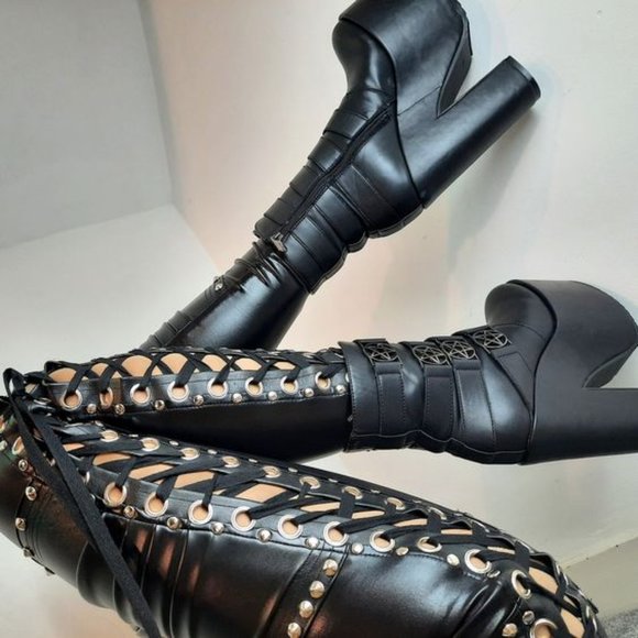 Premium Quality Leather Leggings Gothic Pants - Picture 2 of 3